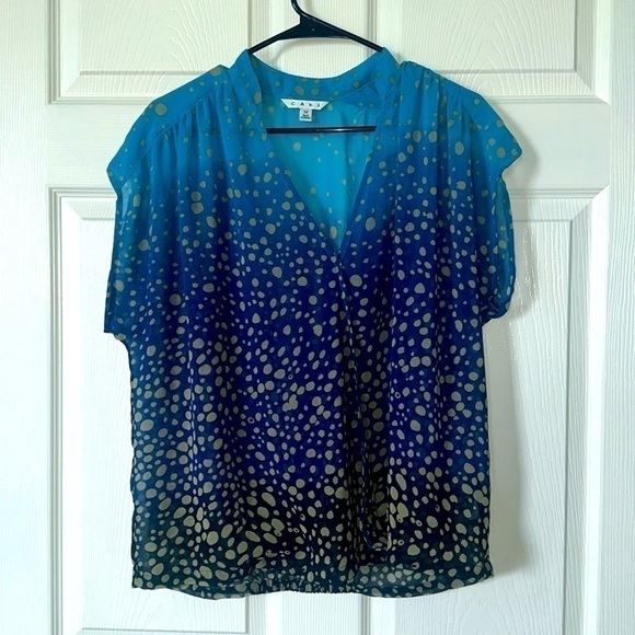 Cabi Womens Small Top Ombre Bubble Dot Blue Sleeveless Chiffon Cross Over Sz M - Picture 1 of 6